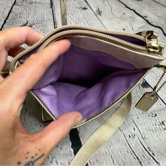 Coach Gold Metallic and Cream Crossbody Bag. - Picture 7 of 11